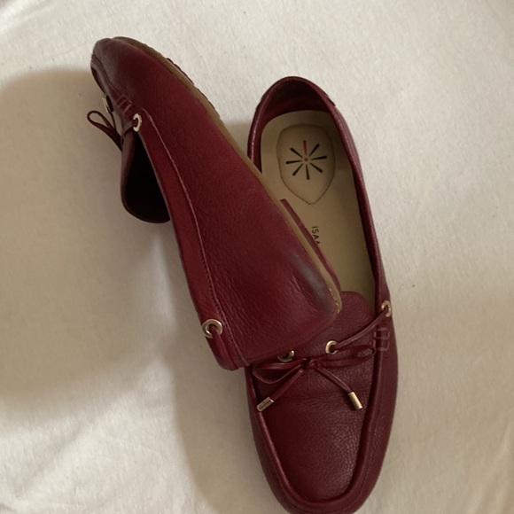 Isaac Mizrahi Live! Pebble Leather Loafer with Tassel - Picture 4 of 6